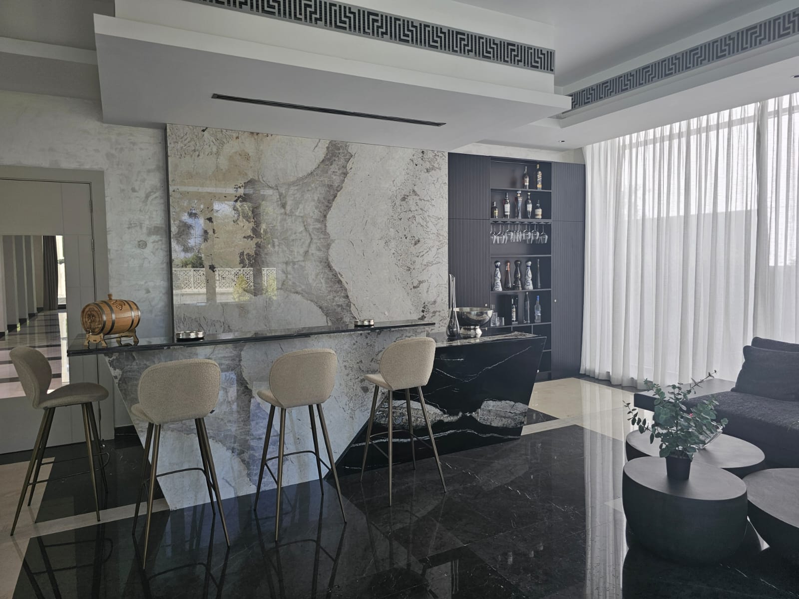 J11, Emirates Hills image 16